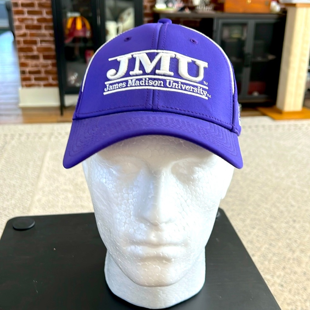 Selling men’s A-flex, purple JMU dukes ball cap